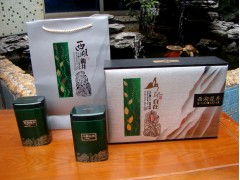 山水自在，西湖龙井——半斤装礼盒的东方美学包装设计